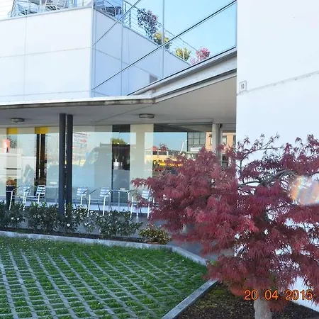 Dama Hotel 