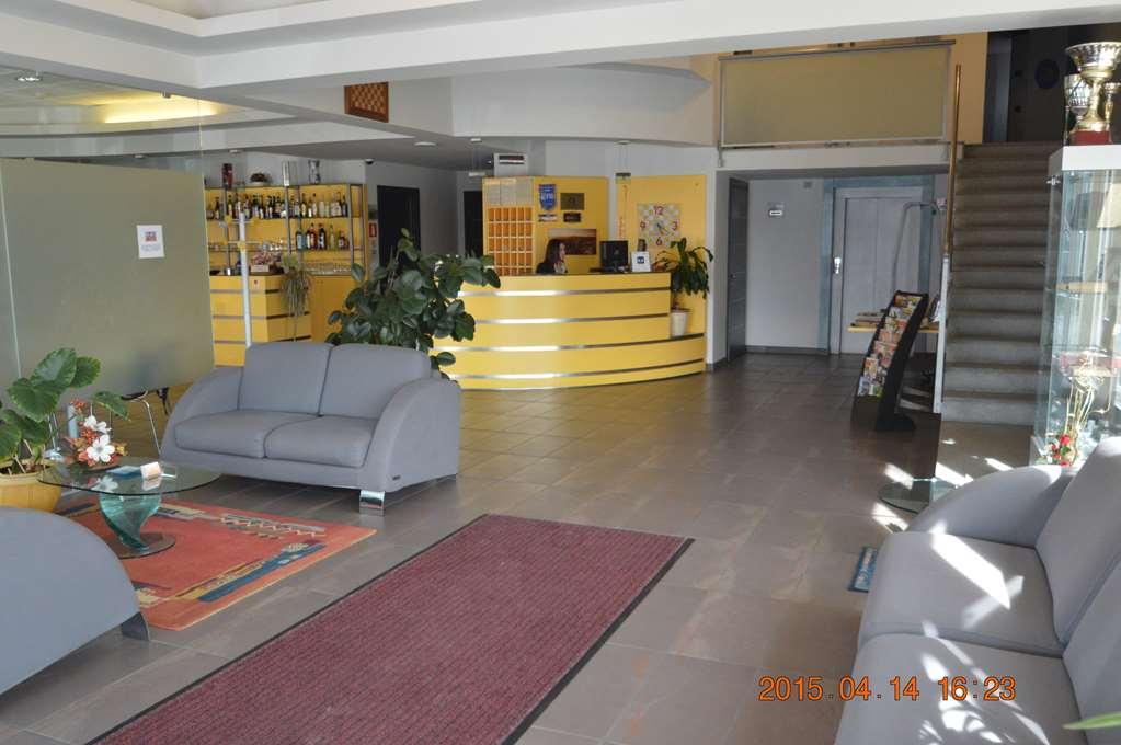 Hotel Dama 3*