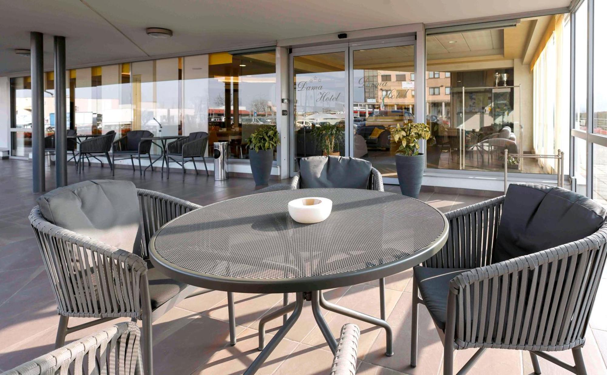 Hotel Dama 3*